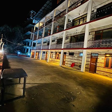 Cafe Monkbase- Food And Stay Manali  Ngoại thất bức ảnh