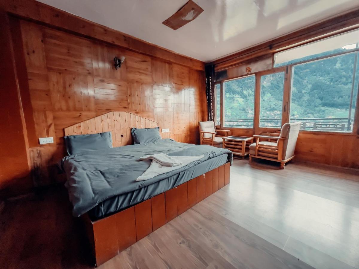 Cafe Monkbase- Food And Stay Manali  Ngoại thất bức ảnh